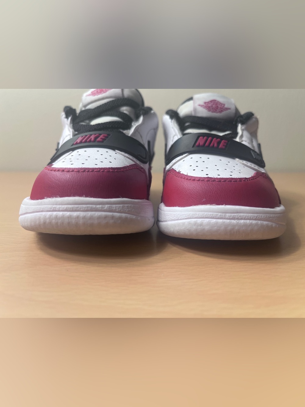 Jordan Legacy 312 Chicago Low White/Black-Gym Red CD9056-116 Toddler Size 5C - Picture 5 of 10